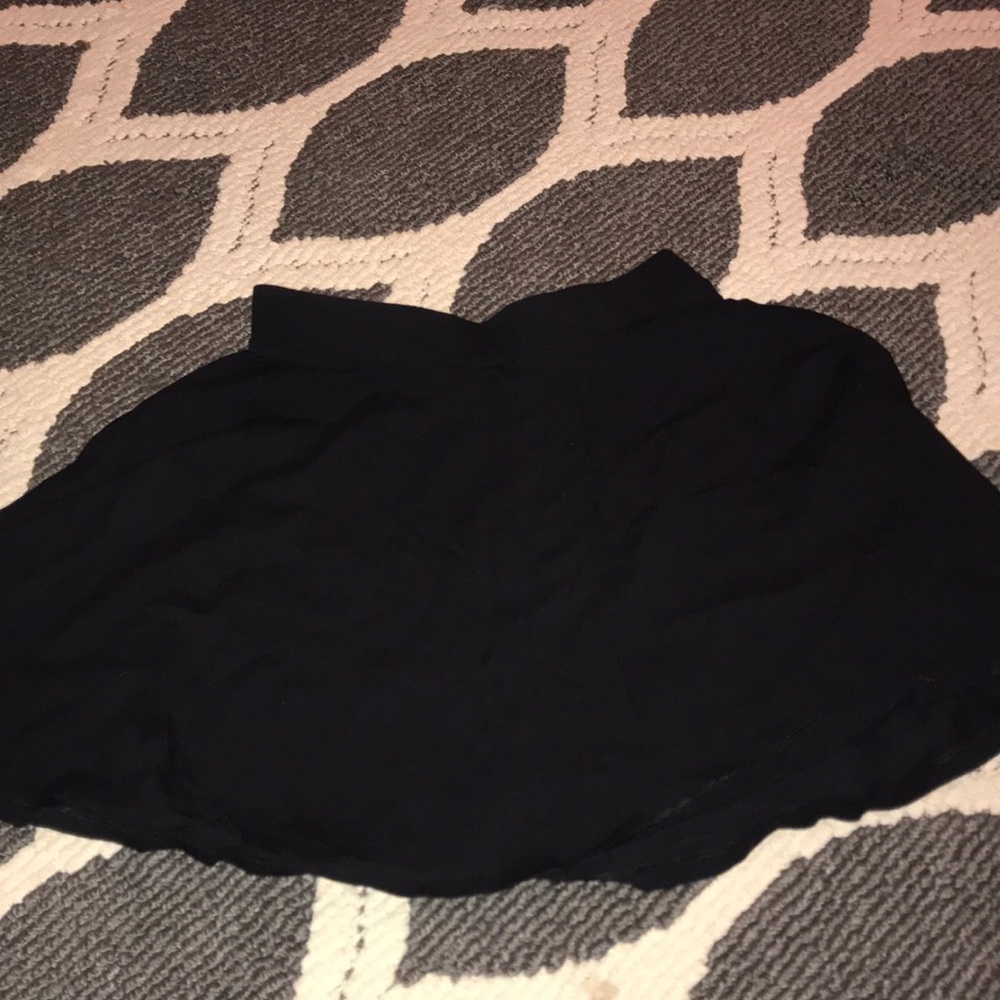 Black skater skirt